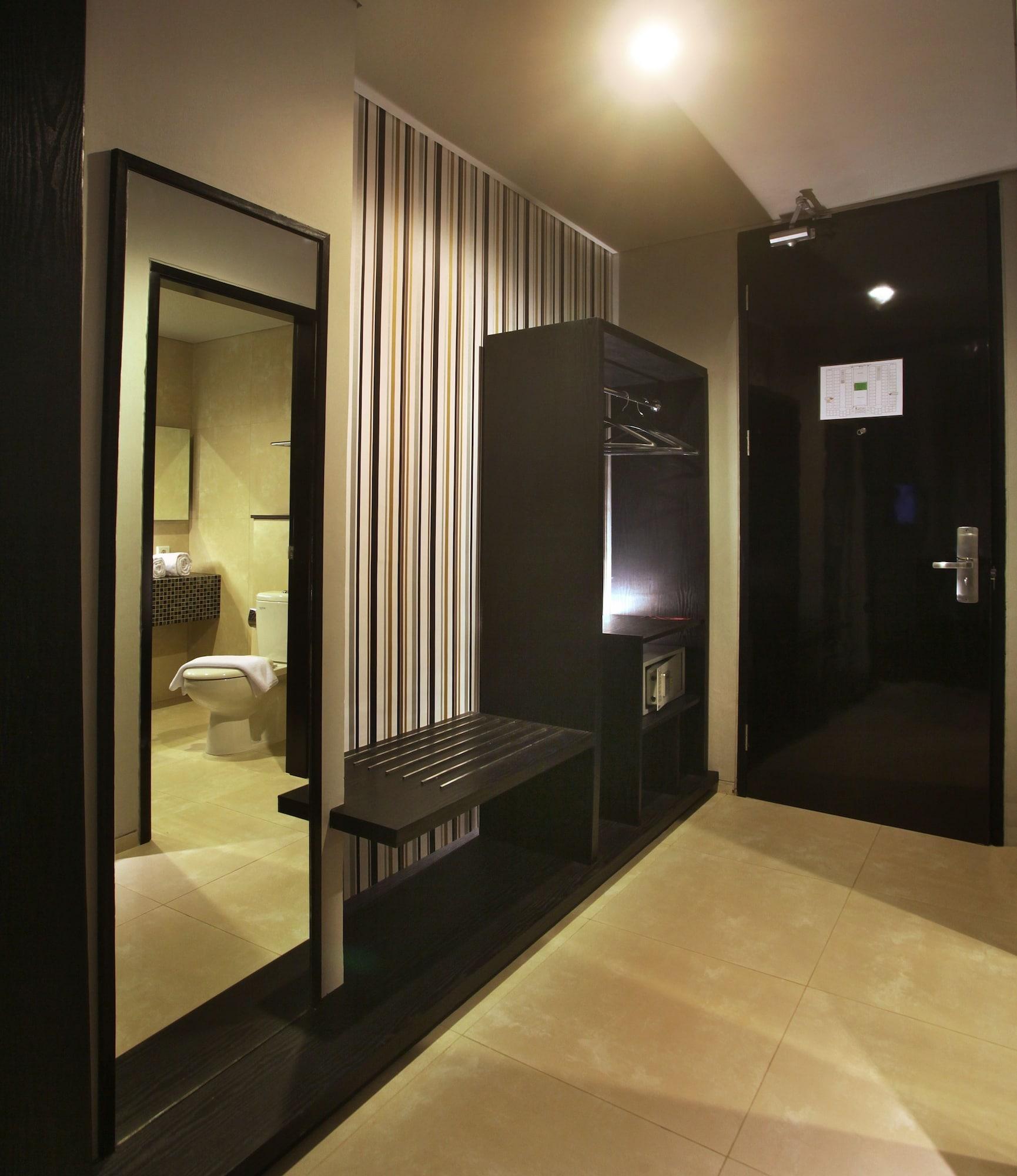 Cabin Hotel Jakarta Exteriör bild