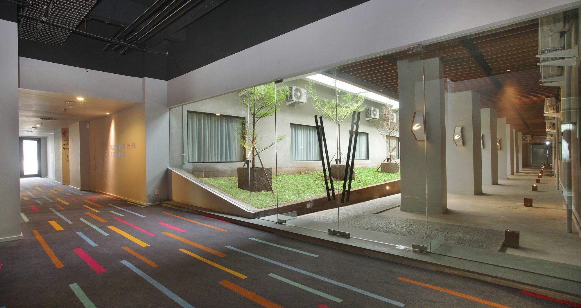 Cabin Hotel Jakarta Exteriör bild